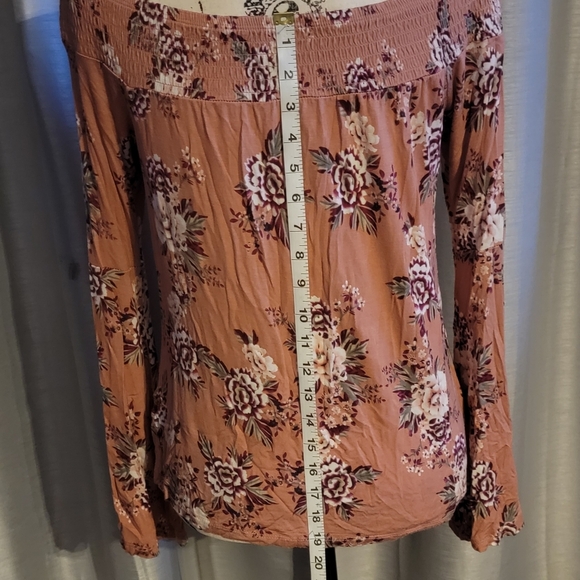 Ultra Flirt Juniors Off-The-Shoulder Top Size S - Picture 4 of 7